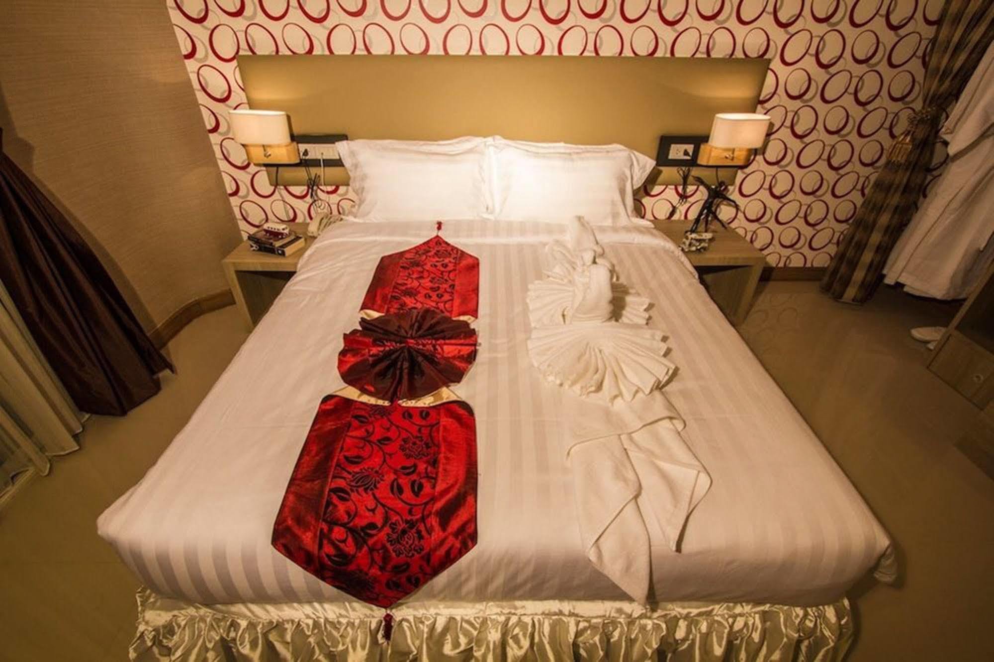 Retro 39 Hotel Бангкок Экстерьер фото