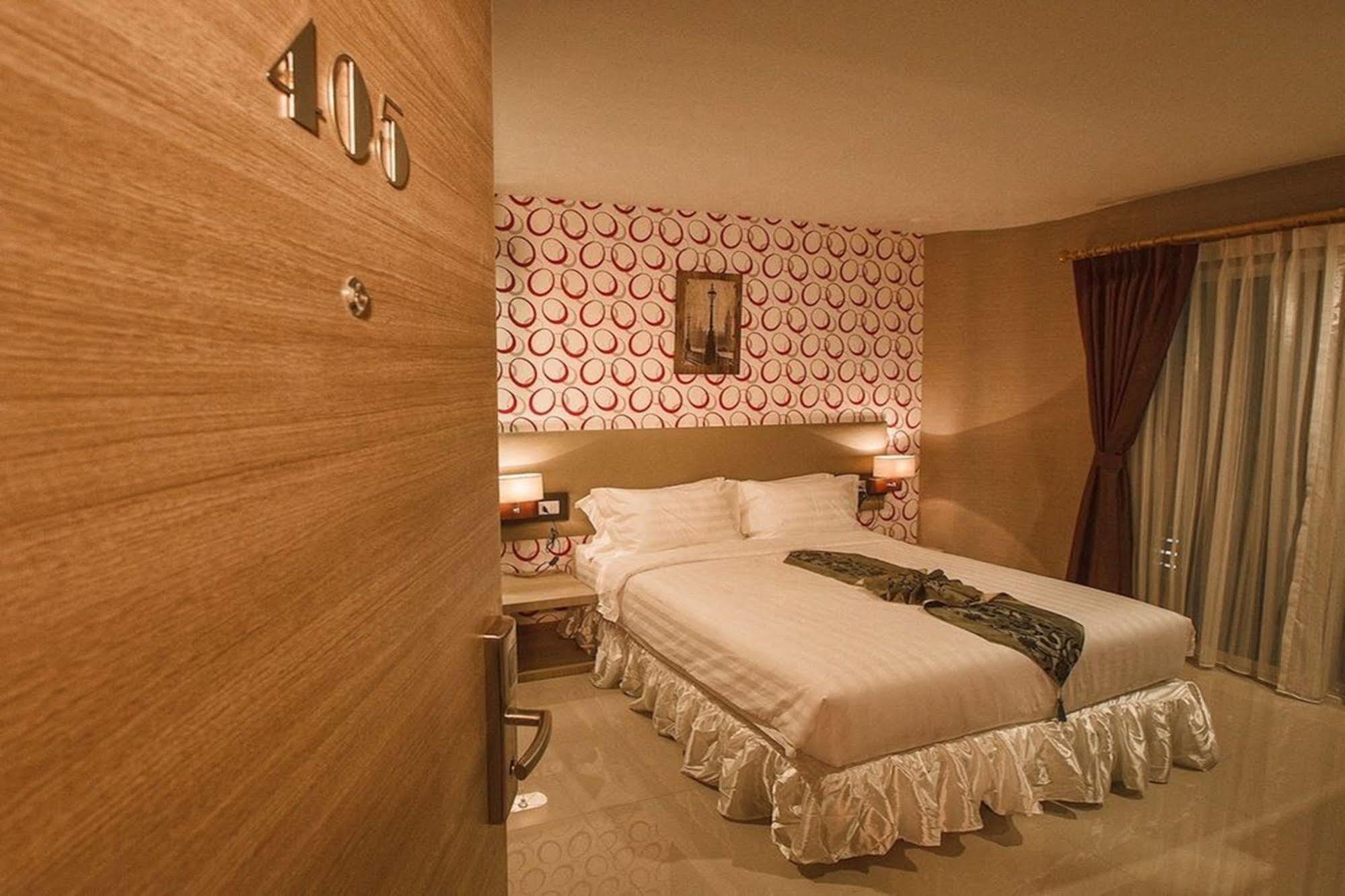 Retro 39 Hotel Бангкок Экстерьер фото